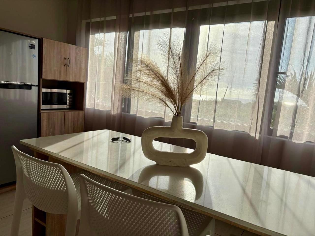 Stunning 3-Bedroom Apartment With Private Rooftop Terrace & Gorgeous Pool Flic-en-Flacq Exteriér fotografie